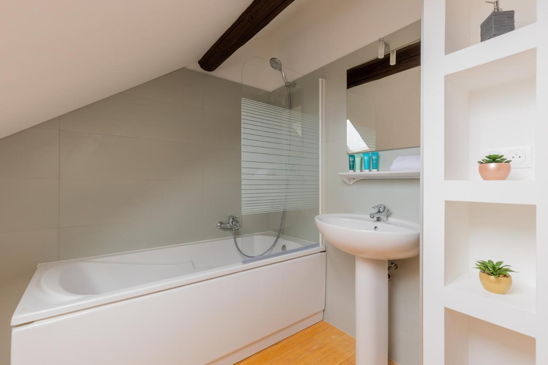 Grenier Du Vigneron - Ruffine - 6p Apartment *